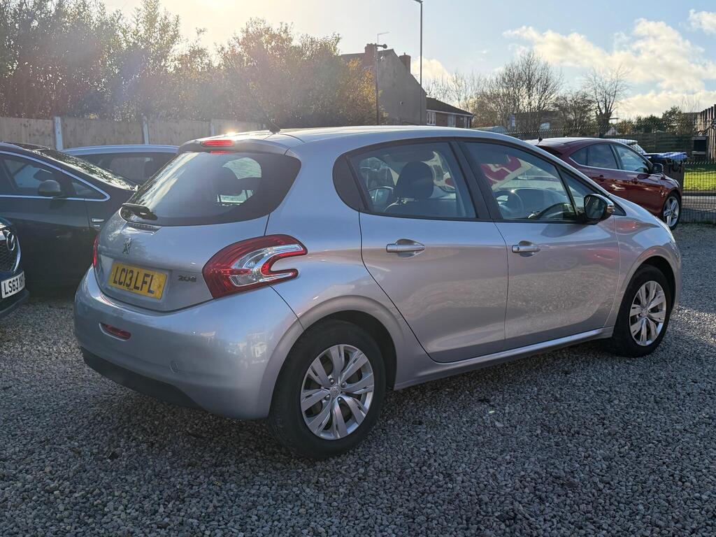 Peugeot 208 Access Plus 1.0 – 2013