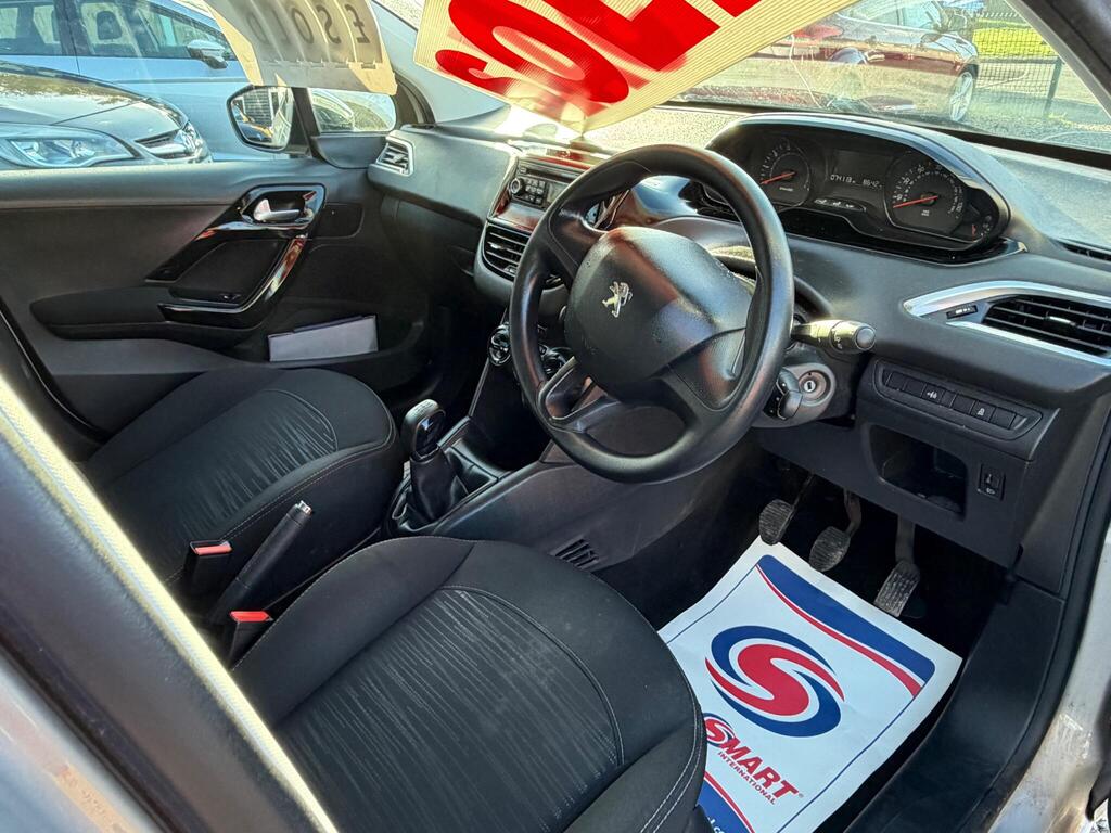 Peugeot 208 Access Plus 1.0 – 2013