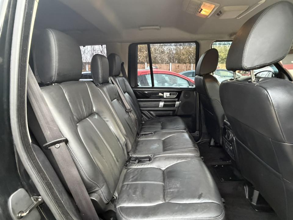 Land Rover Discovery 4 3.0 SDV6 Auto – 7 Seater – 2015