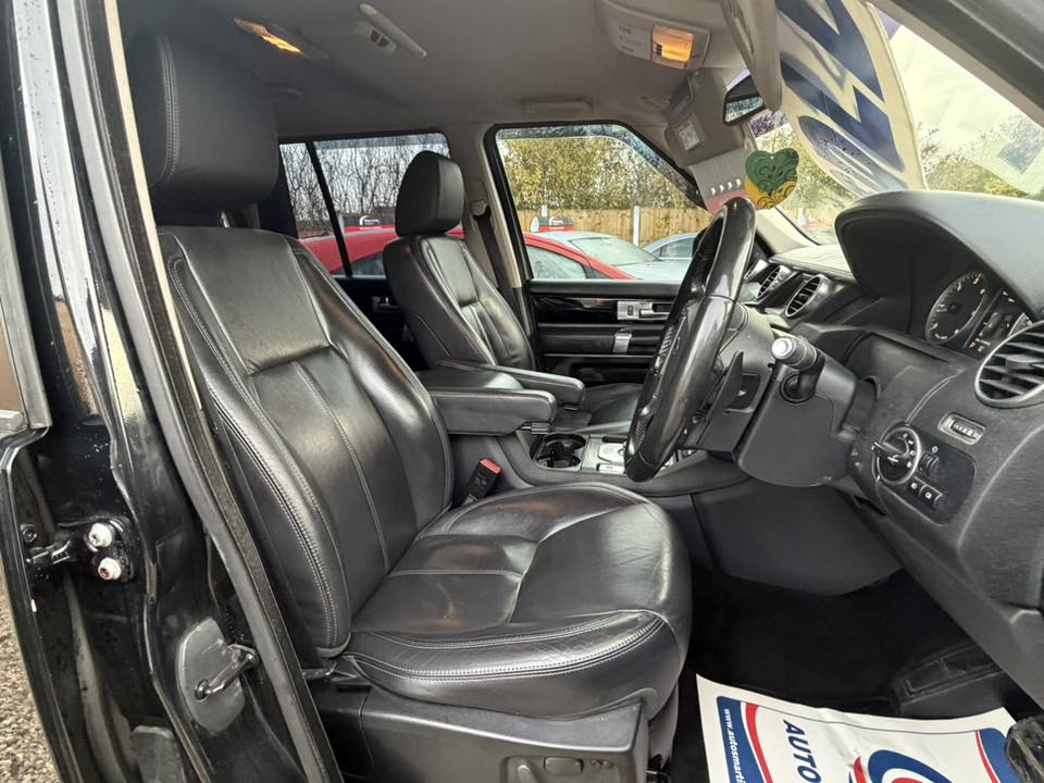 Land Rover Discovery 4 3.0 SDV6 Auto – 7 Seater – 2015